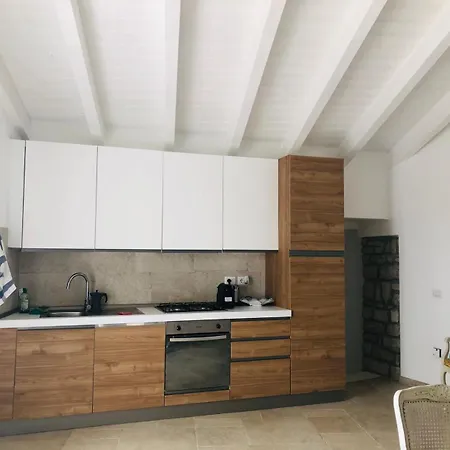 Luxury& Charme Vista Mare Sardinia House * 卡洛福泰